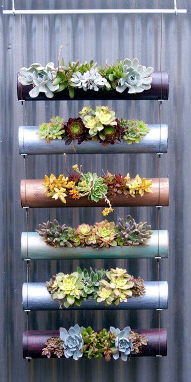 Arredare con le piante: design verticale fiori e piante grasse